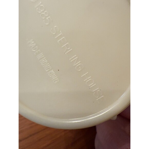 4 Vintage Holiday Christmas Mugs Sterling House 1985 Plastic Nostalgia Santa New - Picture 8 of 10